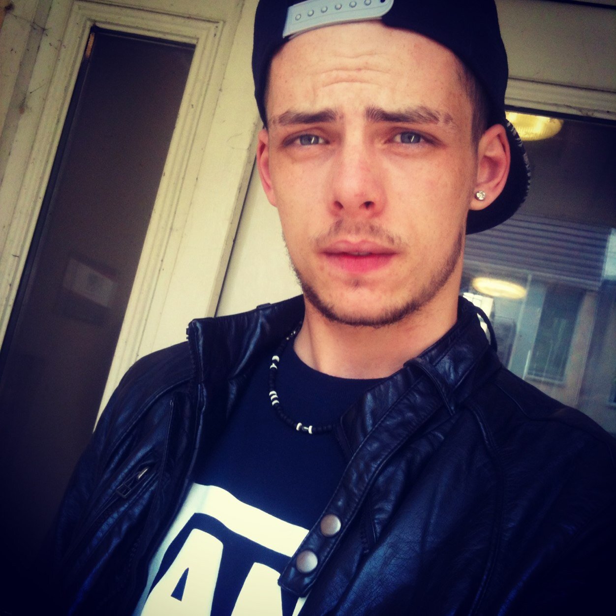 Name: ky Age: 19 almost 20 Bit of a cheeky chappy , exciting weird and wonderfull :)