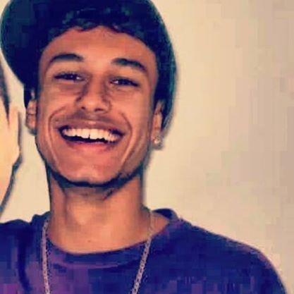 ★23/05/1990  ✞10/04/2010 Felipe Wellington da Silva Cruz - Fc criado dia 25/11/2013 Donos:@leticiavieiradc @ItsLavinnia__ @Aga_Sep     És um anjo...♫