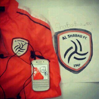 جميل أن يحبك أحد هكذا فقط لأنك أنت ..♡
