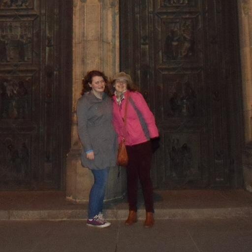 Maire_Proinsias's profile picture. Probably the only small town girl that hasn't moved to Dublin. Future Crazy Cat Lady.