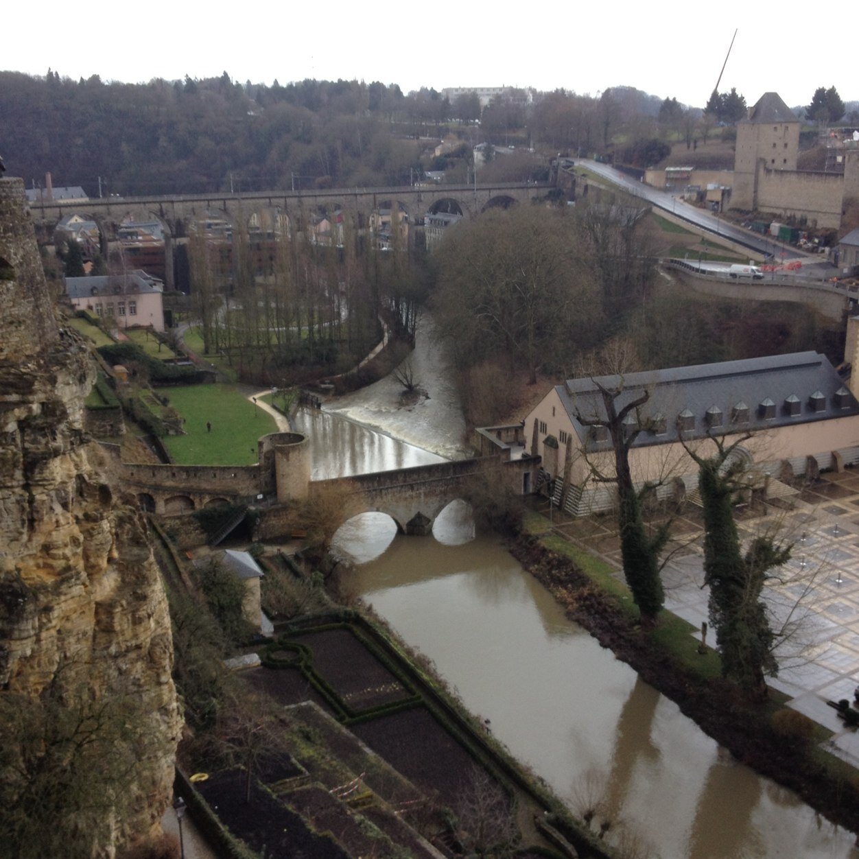 worldnet1024's profile picture. Japan I'd like to travel all over the world. I'm learning English,Spanish,German and French. I'm crying every day.