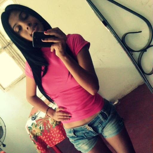 Cada uno toma una decisión pensando que los caminos se volverán a unir, y de repente te das cuenta que todo a terminado que no hay vuelta atras:*