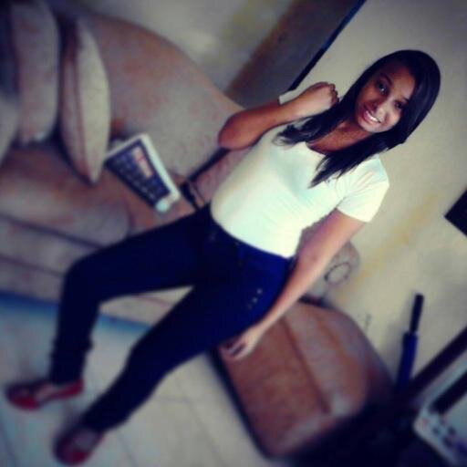 Me gusta la gente que me hace  #Reir cuando yo ni quiero #Sonreir