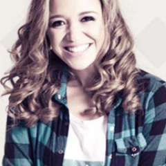 ConectadArianne's profile picture. Fã Clube dedicado a @ArianneMusic ♥ 
intercedores *--*  @ThathaPirees