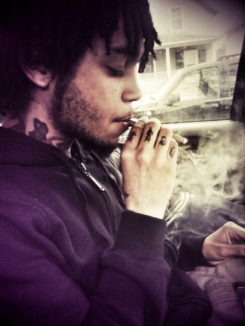 Unsigned/Artist  . Est. 96 . BrAiN dEaD Lansing,MI (FLO) Fly.Life.Only Coming Soon !!! http://t.co/lFKYtA70ui