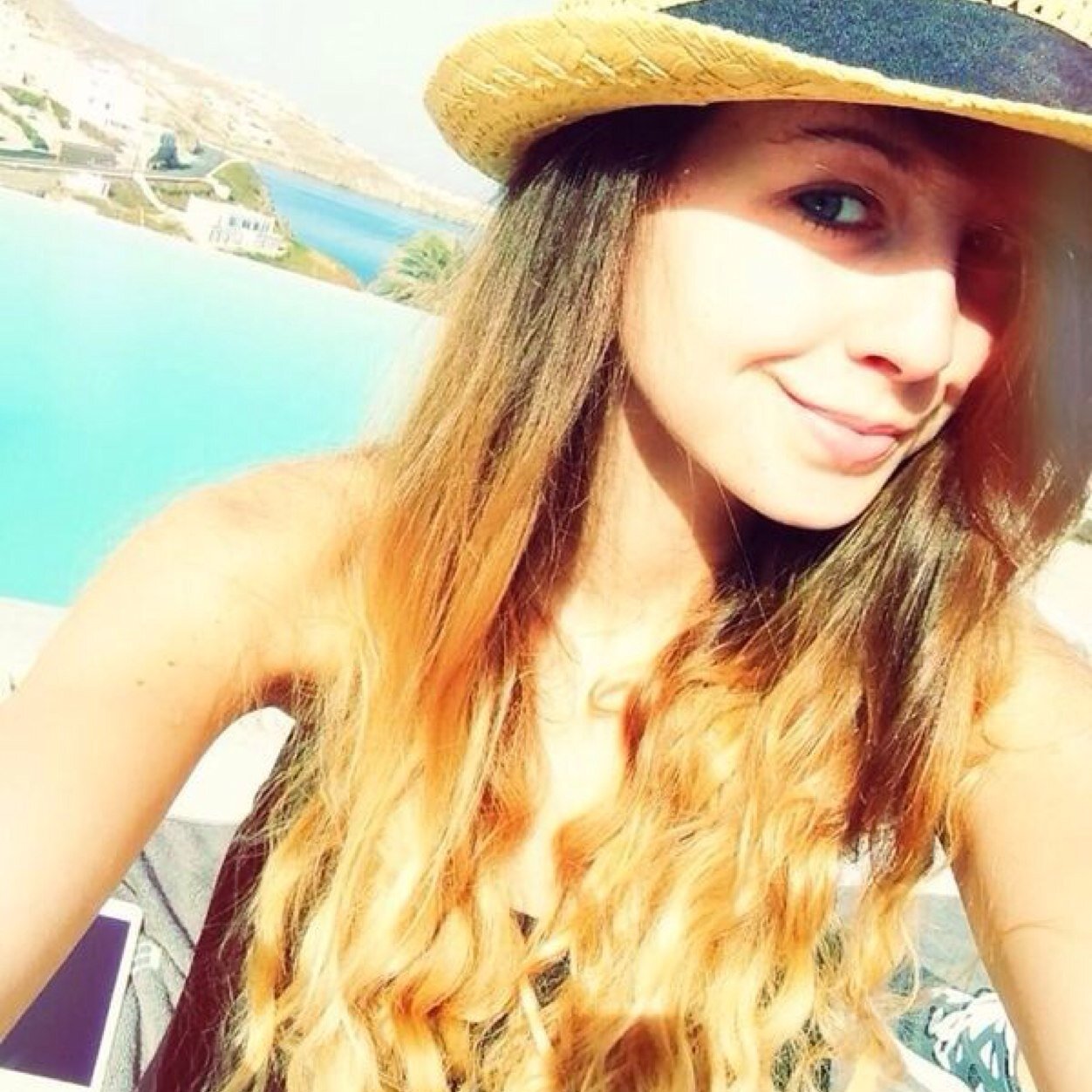 17/loves youtube videos/animal lover/tomboy at heart/single #RP