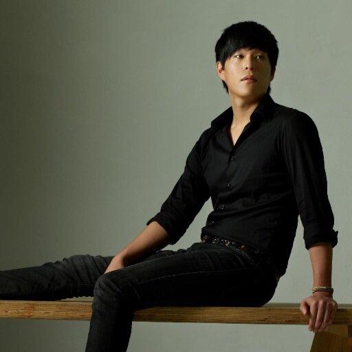 Solo Artist/Singer@The Reading Club/Songwriter signed to JYP Publishing
