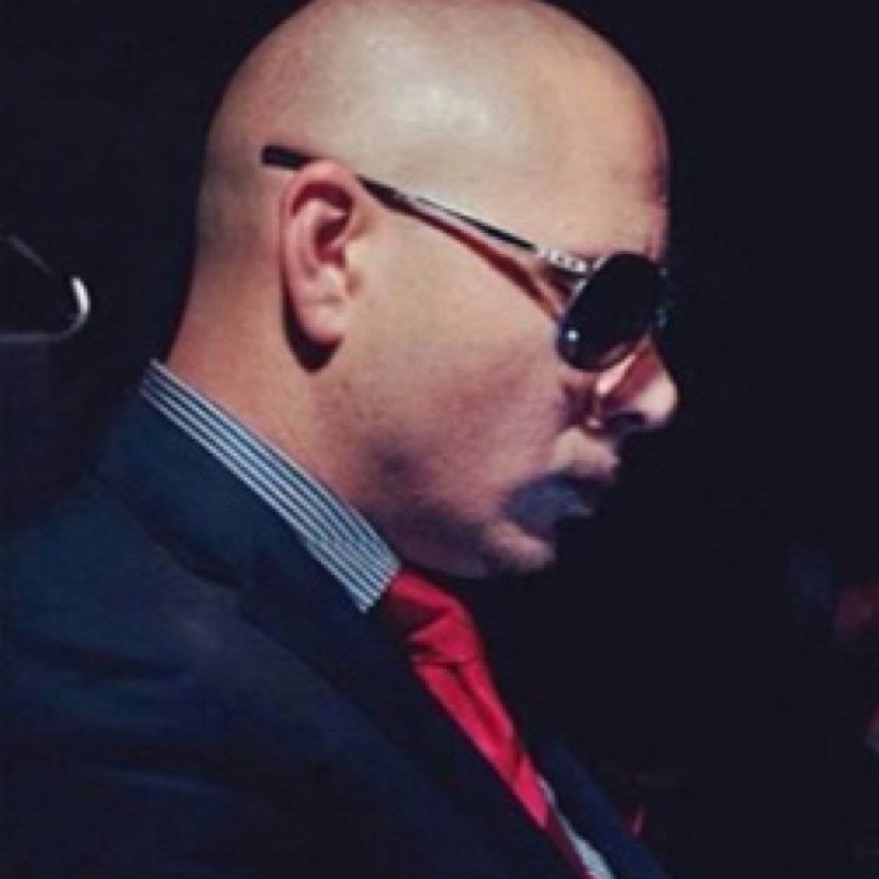 mente_curioso's profile picture. Engineer by education, procurement by trade, chronic entreprenuer by DNA and avid traveler