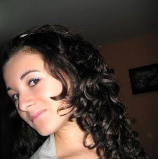 estudiante de cosmetologia, soy toda un amor. siganme que los sigo besos mis chavit@as