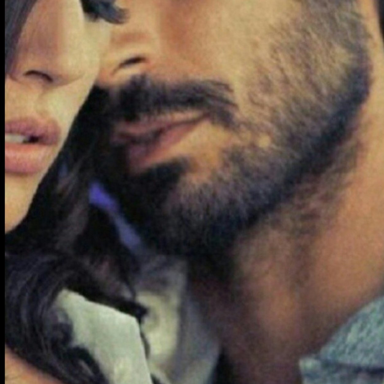 ~ كل حاجه مع الايام يمكن تروح غير حب تربّع في ضلوع #عجميه '.. }