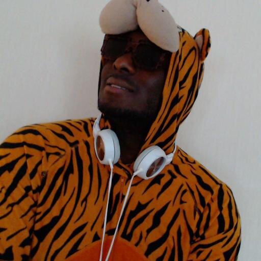 CozTvIsBoring's profile picture. INTO #YOUTUBE ,#INSTAGRAM , CHECK ERM OUT ,LOVE MUSIC AND SOCIALISING TWEET ME MIGHT EVEN BUY YOU A BEER ☎️☎️