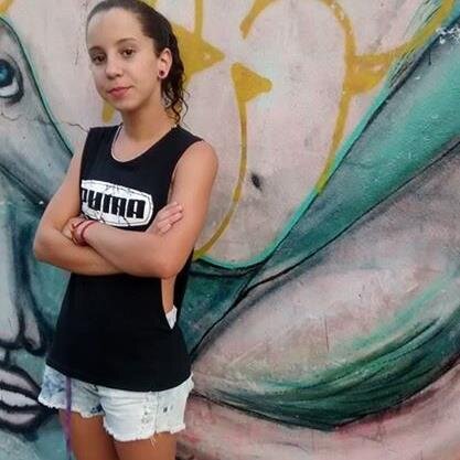 Então me abraça forte , e diz mais uma vez que já estamos distantes de tudo ☮