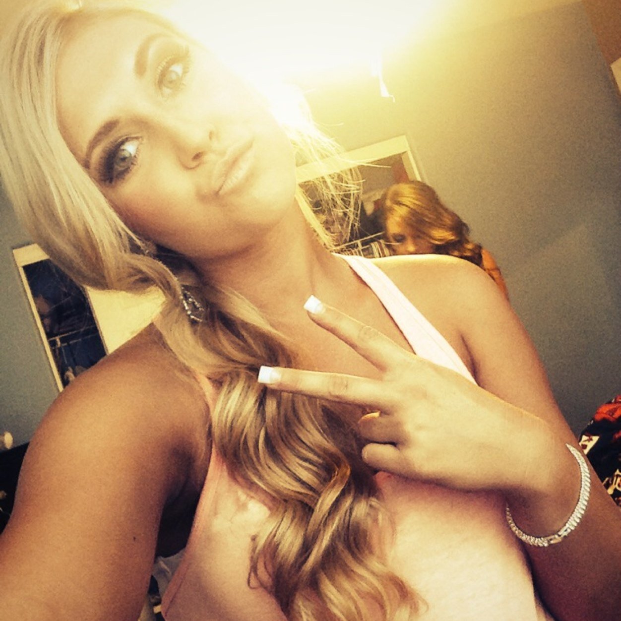 kylee_keller's profile picture. 3 muskaqueers