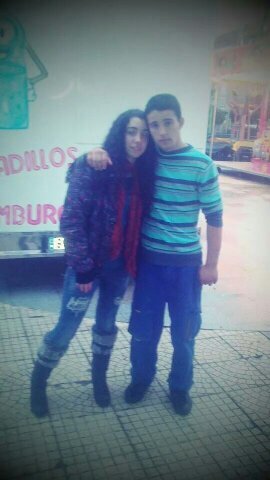 Mi  Viida  Él.Lo  Mejoor Quedarme  Dormiida   en suu  Pechoo :) Te Amoo  Mi  Amoor,Eres el mejoor deel mundoo.♥
