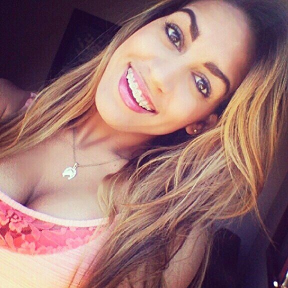 È sorrindo que se leva  a vida !! :)