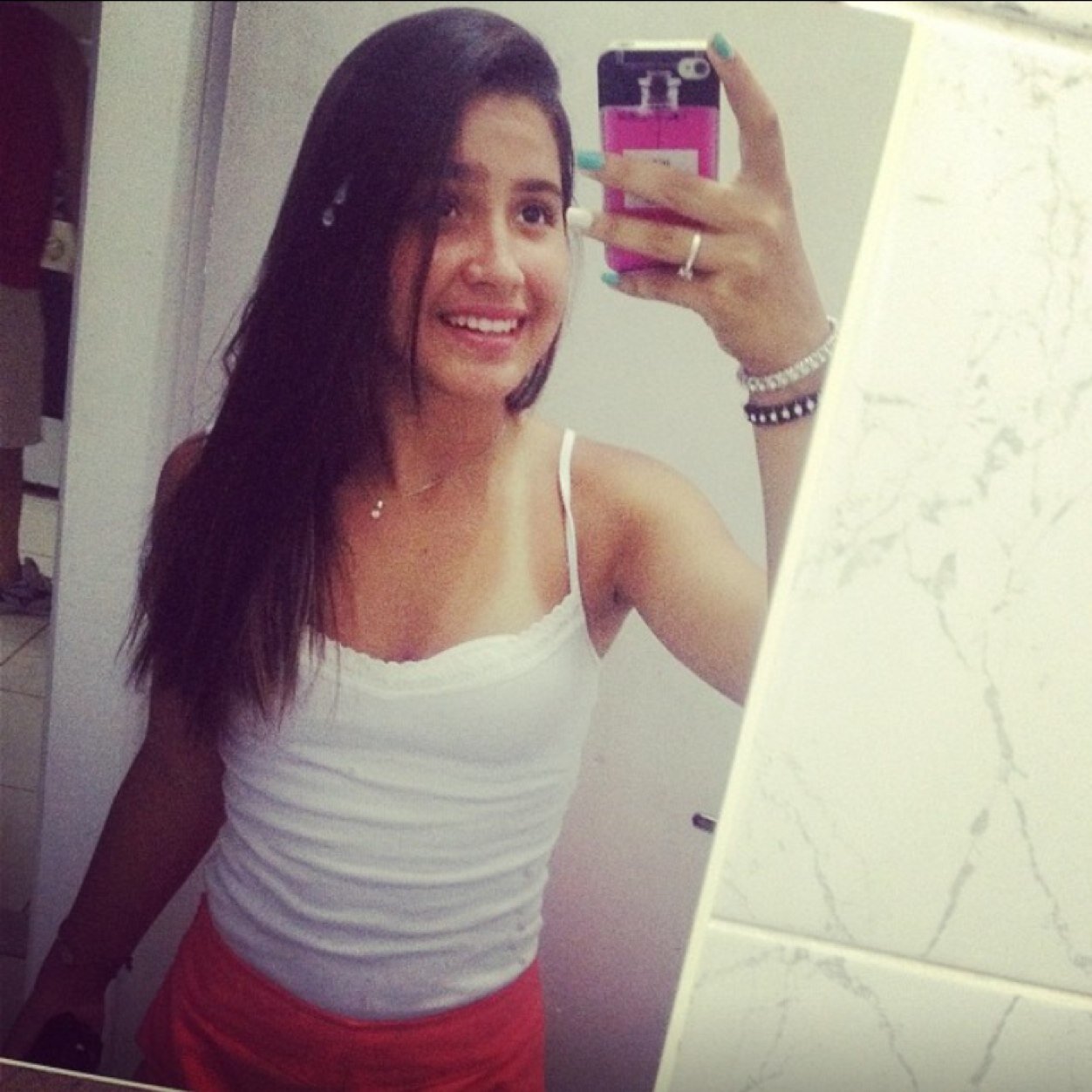 Sou  apenas  uma  sagitariana  q  sonha  em  ser  uma  ginasta  a  vida  toda  e  ser  formada  professora  de  ballet ...;D FC @fcteamopedrinho