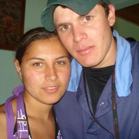 sou muito feliz com minha familia!!!!!!!!