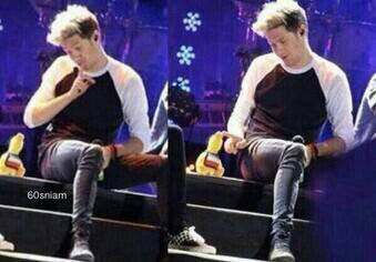 Can you please follow @niallftjmo and this acc? :)