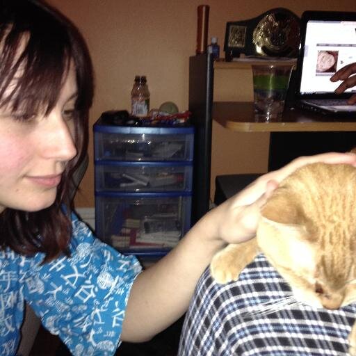 _H_e_l_e_n_61's profile picture. 