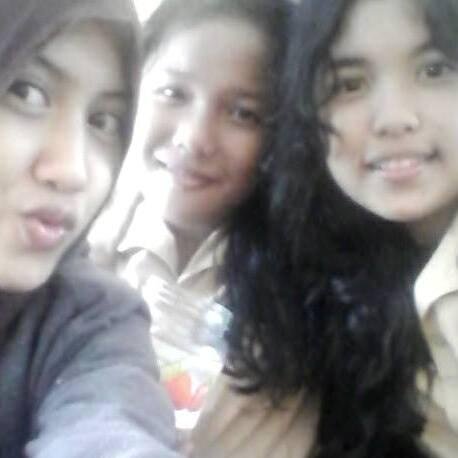 @Riyya_AriqhaA follow me ? just mention .... Se'Tia sembiLan Tigaa| AdekKesynganQ(F,,,,)| Bebebbq masyta,Dhinda (syalalahh) | syalalalah (•̪ -̮ •̪♈̷̴). AnyWhere