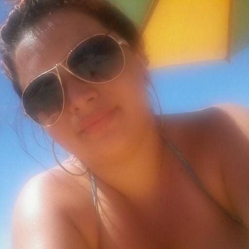 →  Dramática, irritante, carente, louca, irônica, chata e muito ciumenta. Prazer, eu. Para mim #SerFeliz não tem Preço    ★★★