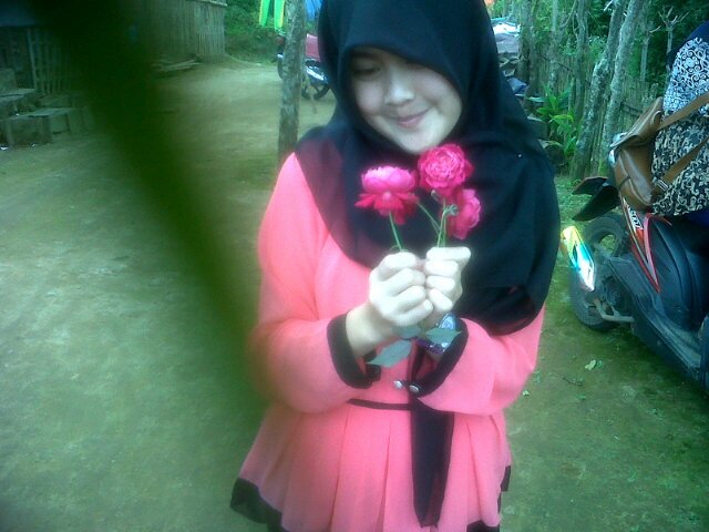 TDhellTha's profile picture. Seandainya mati itu dihalalkan, mungkin sudah lama aku tidak ada didunia ini ..