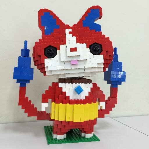 ゲーム、LEGO、サッカー、海(ブリ)川(ナマズ)釣り、プラモデルが大好きなお父さんです。日本レゴユーザーズグループ桜(JP-LUG sakura)に参加しています。レゴは組み換えメインで活動しています。