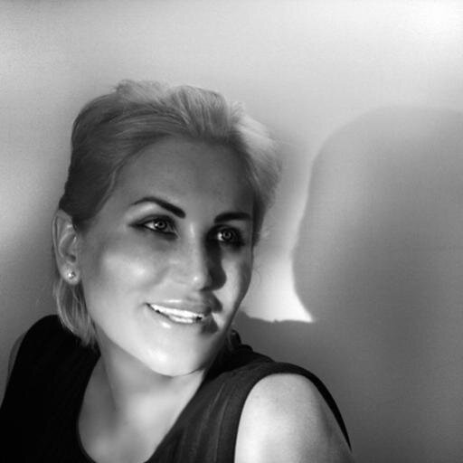 Architetto, artista concettuale, amante della moda, del cinema, musica e automobili...