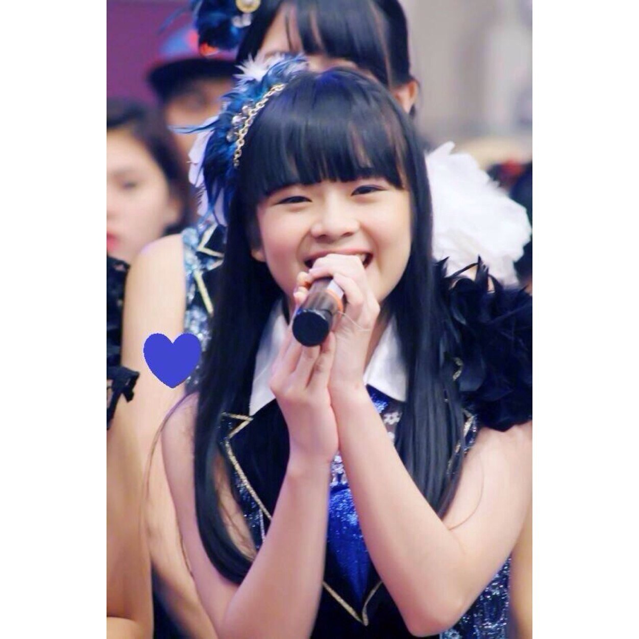 Gak ada bio, kalau pengen tau langsung tanya aja pake mention atau dm :')