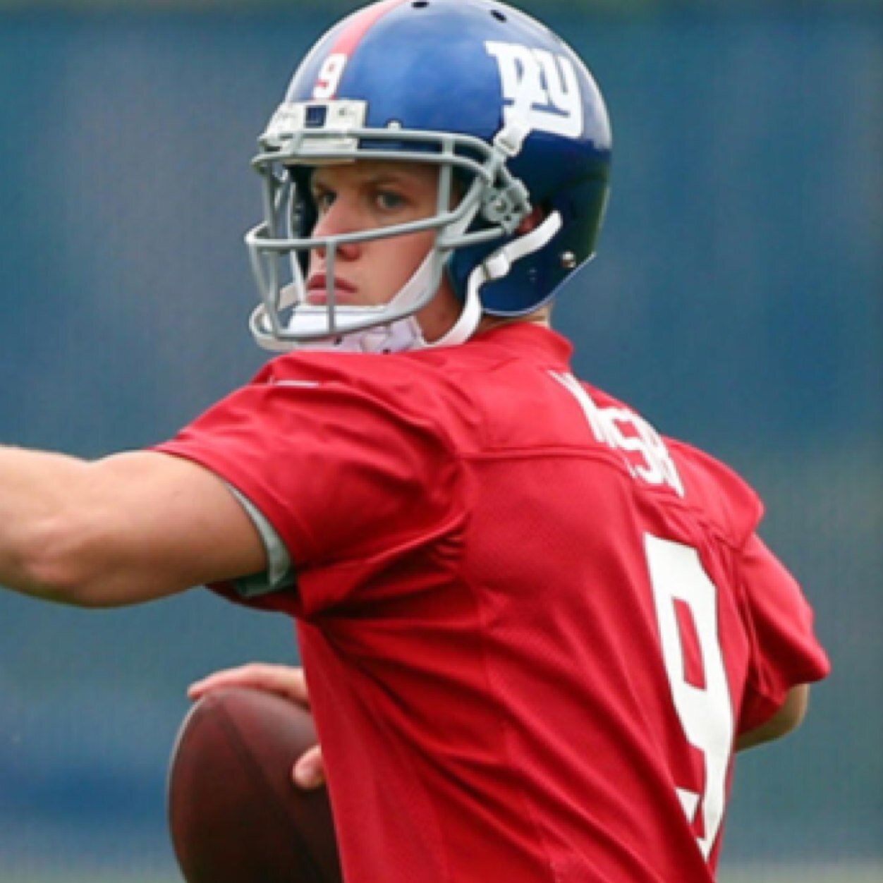 Go Giants!!!! Follow if your a fan of the PLAYOFF-bound New York Football Giants