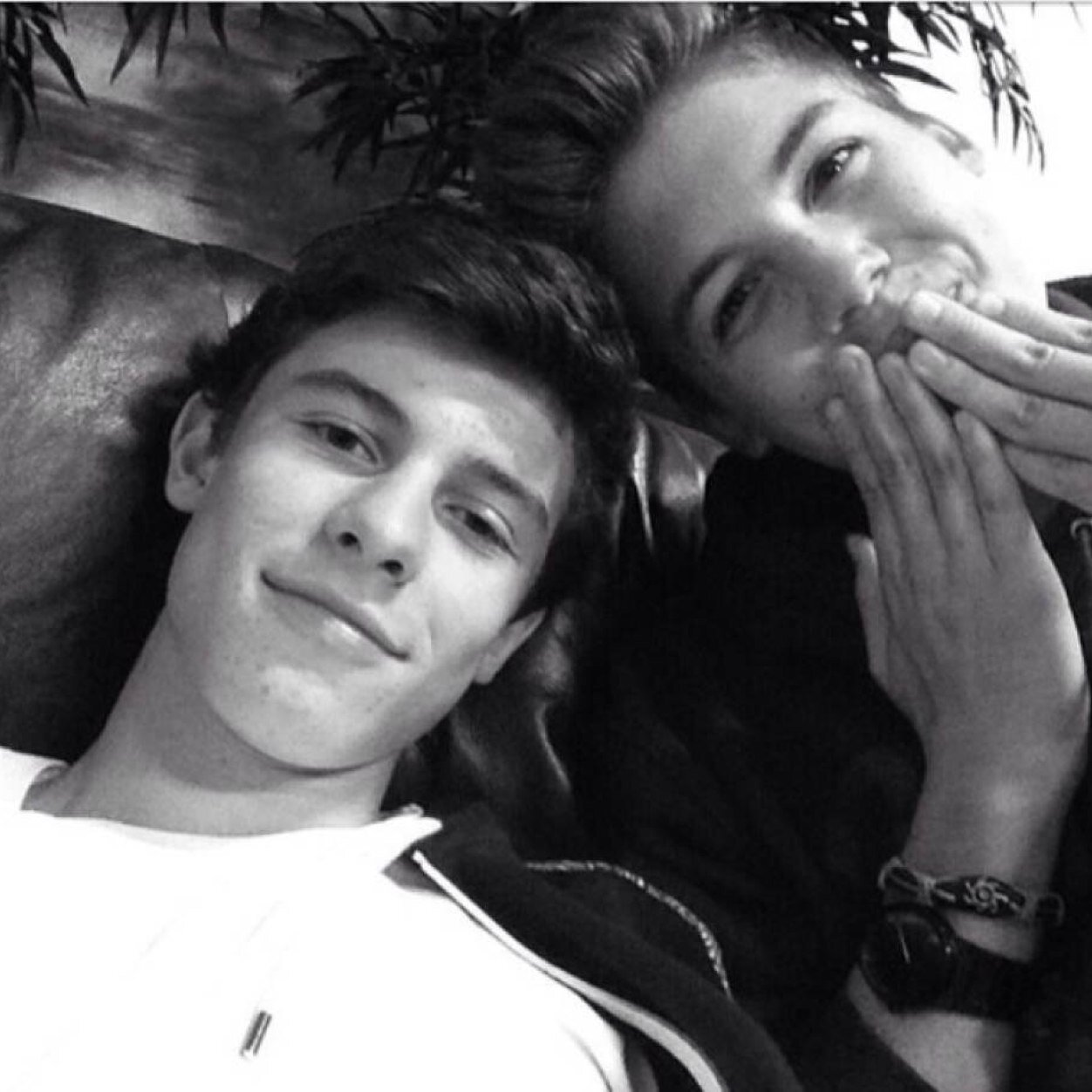 •i love shawn•

•yeah you are pretty cool too i guess•