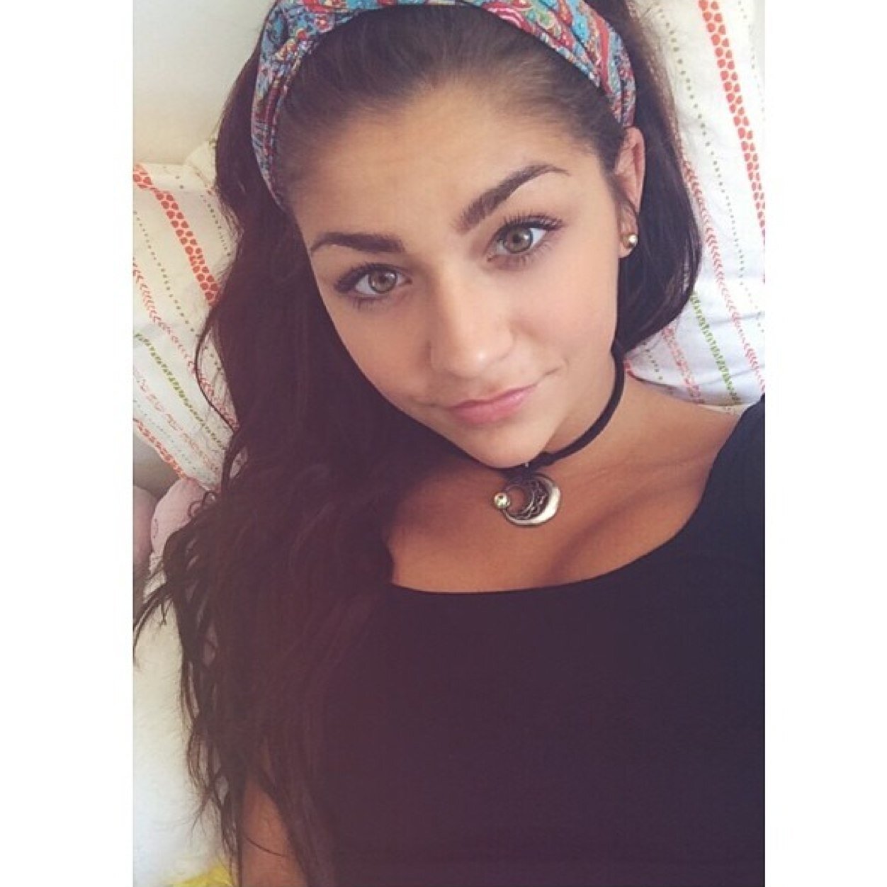 LovelyAndreaSSC's profile picture. I wish i could just turn my emotions off but then i risk loosing myself  [not affiliated to Andrea Russett]