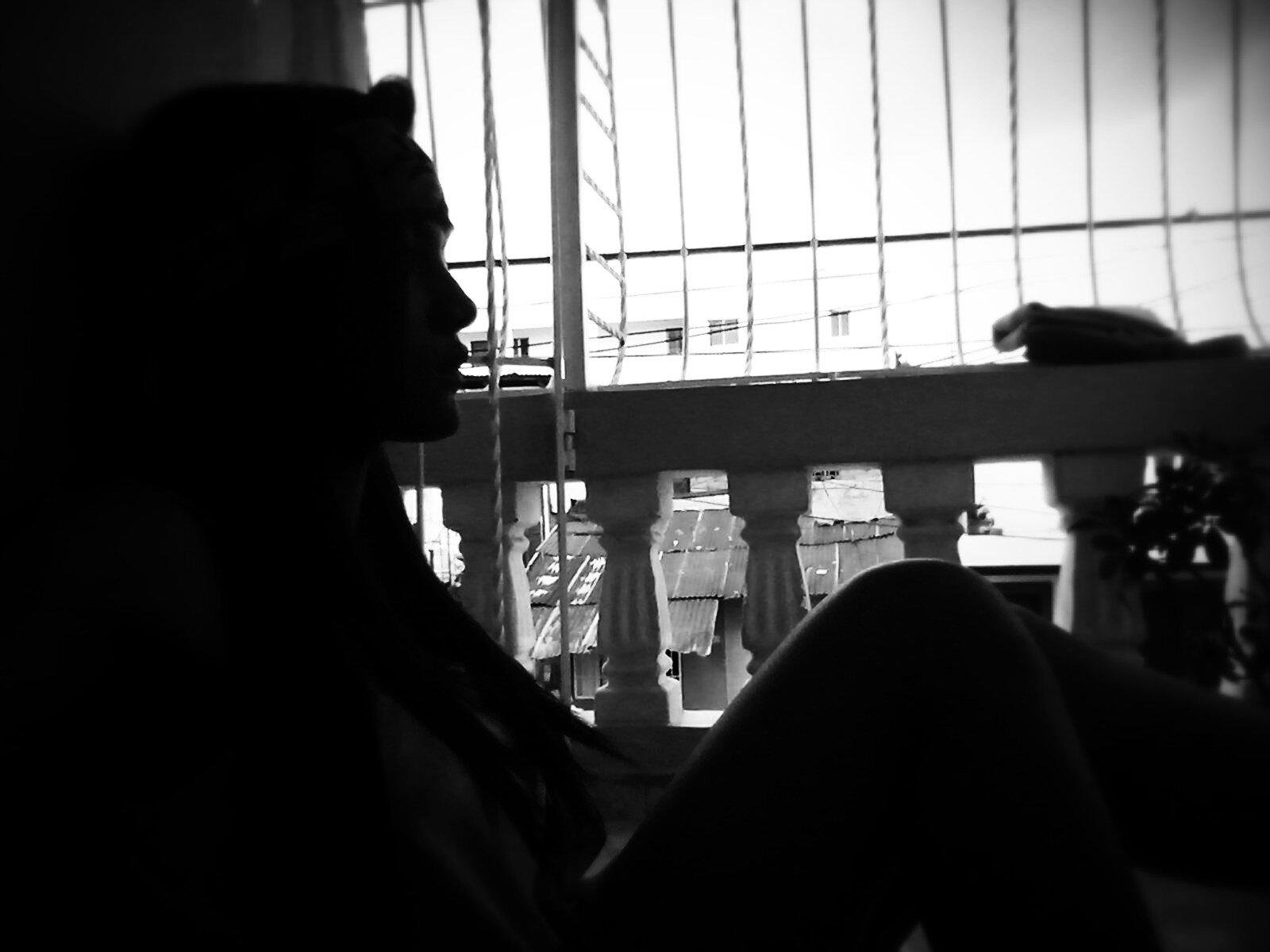 Soy una niña normal, se los aseguro... Solo que a veces un extraterrestre toma mi mente de rehén y comienza a decir cosas extrañas... Los amo :)