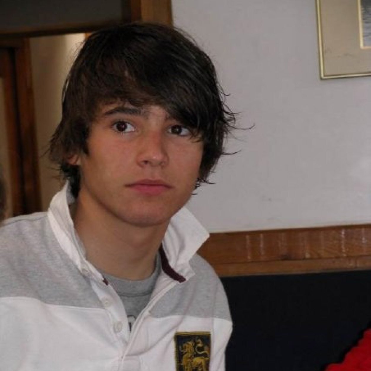 Soy un chico normal, busco amigos y amigas. Tengo swag y mucho flow. Quiero que formes parte de mi vida.