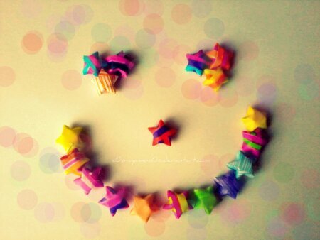 ‏‏‏I love u.. Yes u! and i love u just the way u r! انا مش حكاك انا بحب افرح الناس ومش من بتوع نتعرف والجو ده مش هطلب منك حاجة غير انك تضحك.. ^_^
