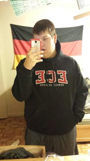 FC Bayern & Sens fan till I die. idols= Wiz Khalifa & Daniel Alfredsson.