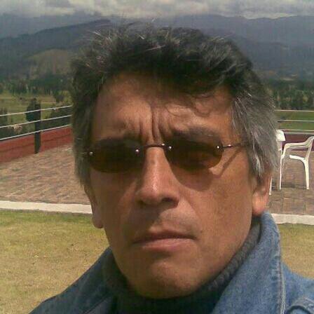 Hotelero profesional en la lucha firme de mejorar la calidad de los servidores de la hoteleria y la gastronomia.