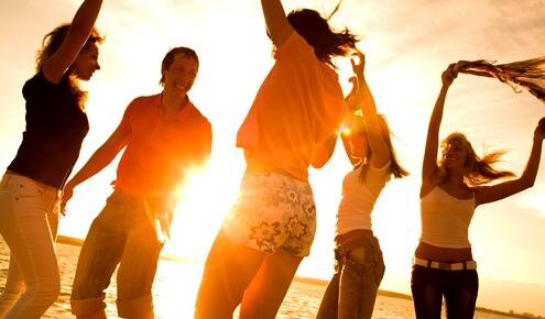 Las mejores fiestas a bordo de un catamarán en Barcelona. Aprovecha descuentos especiales para closing 30 de agosto!!