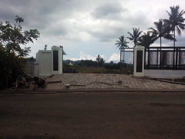 Membuka lahan baru