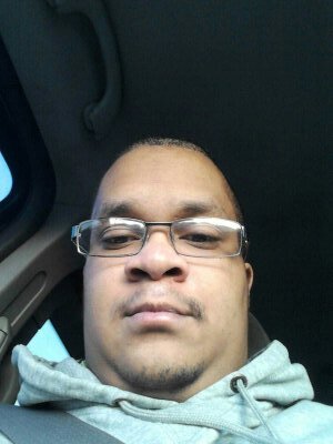 my name is stefon I love watching football an watching sports. I love to cook as well want to get to know me hit me up!