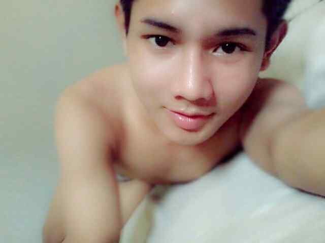 RianPuttraTrete's profile picture. Love you...