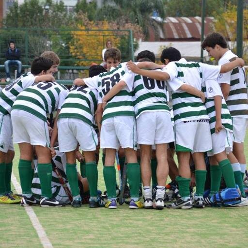 Esta es el twitter de la 5ta de hockey masculino de Ferro Carril Oeste