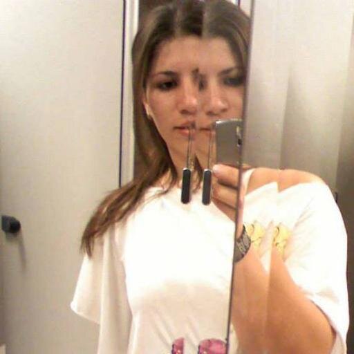 ✖✖'' Micro-moleka''.♦ a minha imagem é você quem faz;V!Vo InTeNsAmEnTe 0 aGoRa...
mas a minha vida, sou eu quem vivo !
→H-r0ta, estranha & fora do padrão.