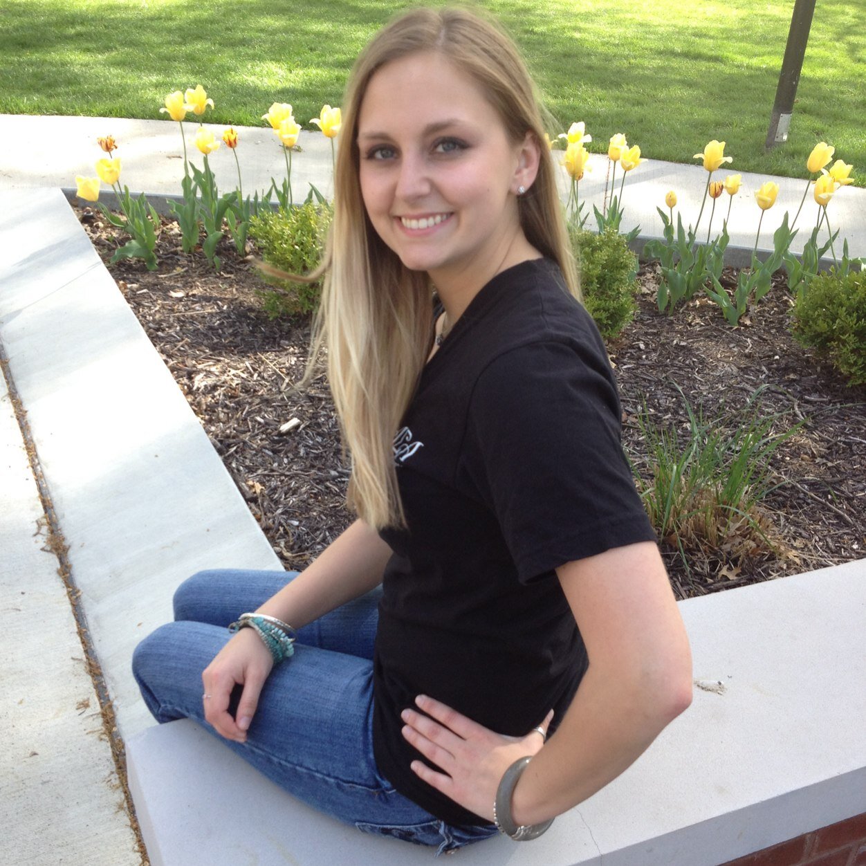 nicole_lally's profile picture. 