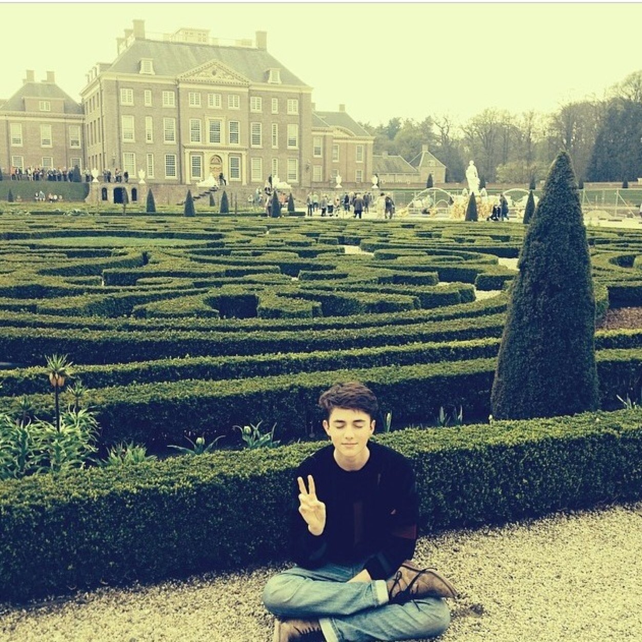 this acc was unactive for idk several months but heya i'm back