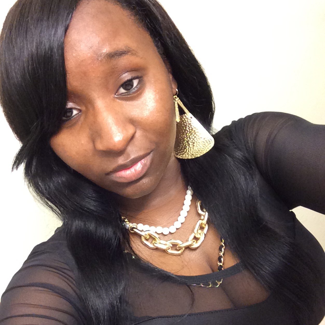 TAKING CARE OF RIAH AND MY NEEDS... NO NEED FOR A TEAM. FOLLOW OR UNFOLLOW #THAT DAMN SIMPLE..!