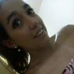 Sou timida e legal bonita e emgraçada