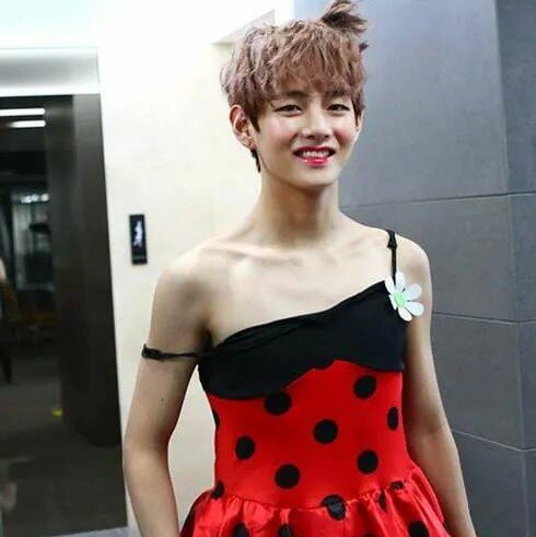 HEL TO THE LOW! PIH IMNIDA, PIH ADALAH MEMBER BANGTAN YANG PALING ALIM.OK FIX SEKIAN! BAY #NΞBULA