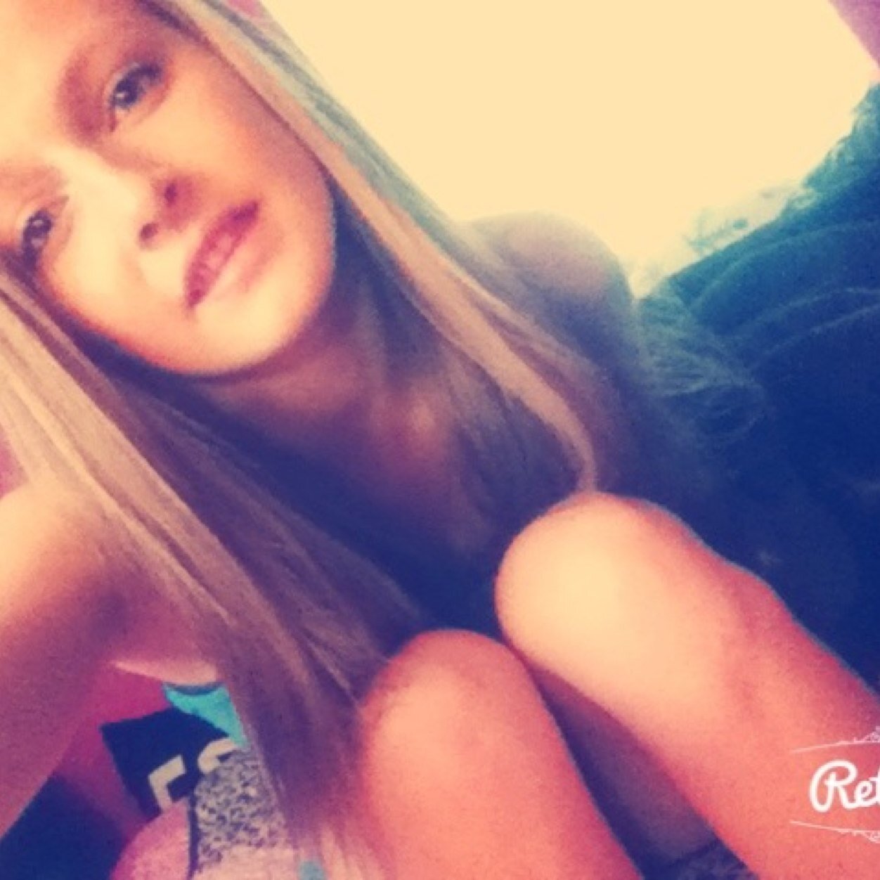 Ayee_its_taylor SINGLE  and i dont take shit from nobody im my own person