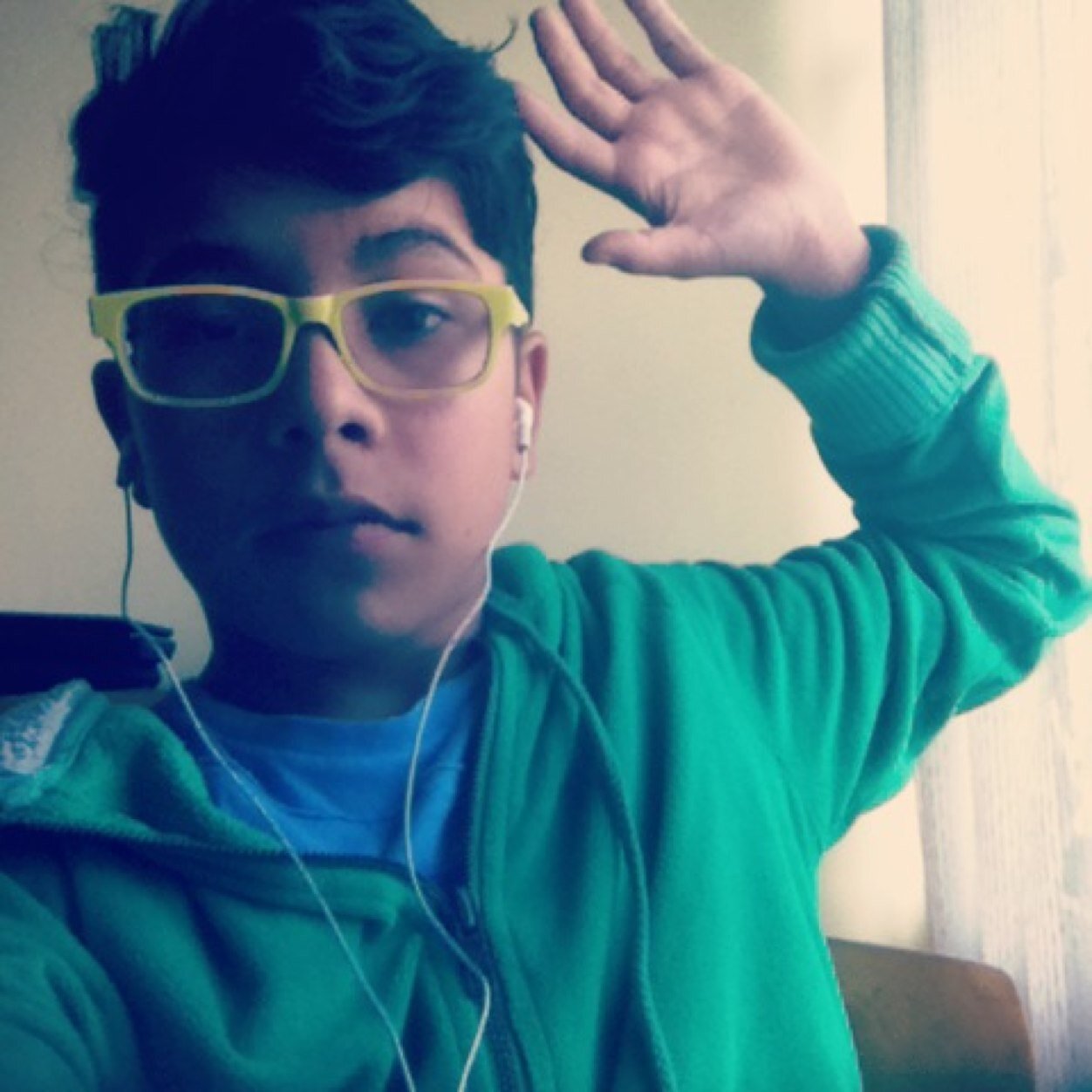 juanandreszamor's profile picture. in a world were we have no classes